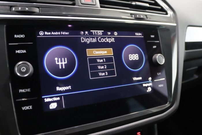 Volkswagen Tiguan 2.0 TDI Elegance - Image 42
