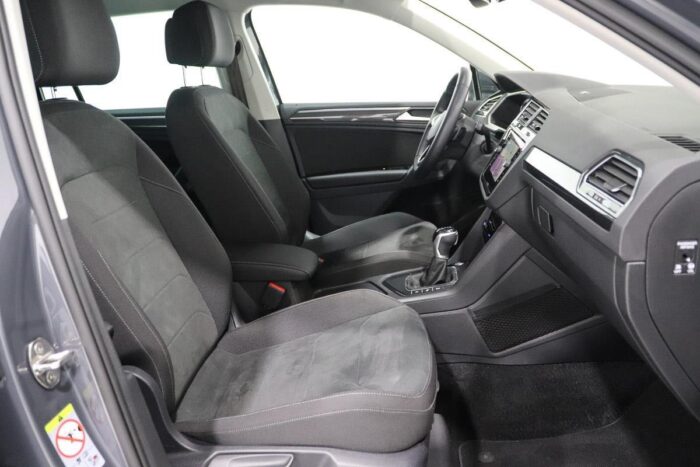 Volkswagen Tiguan 2.0 TDI Elegance - Image 36