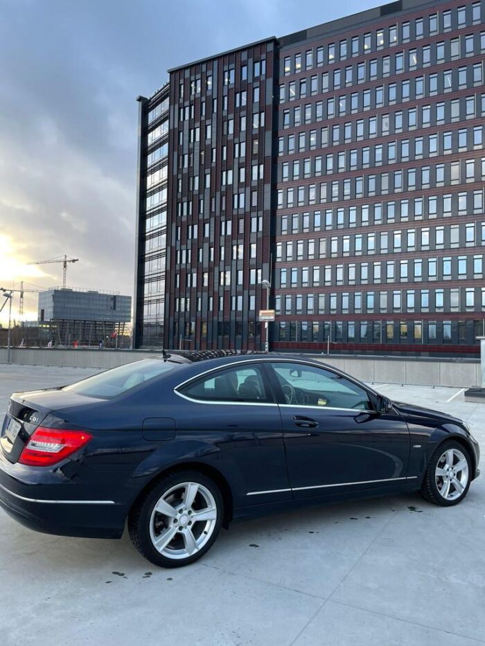 Mercedes Benz C-coupe 220D - Image 7