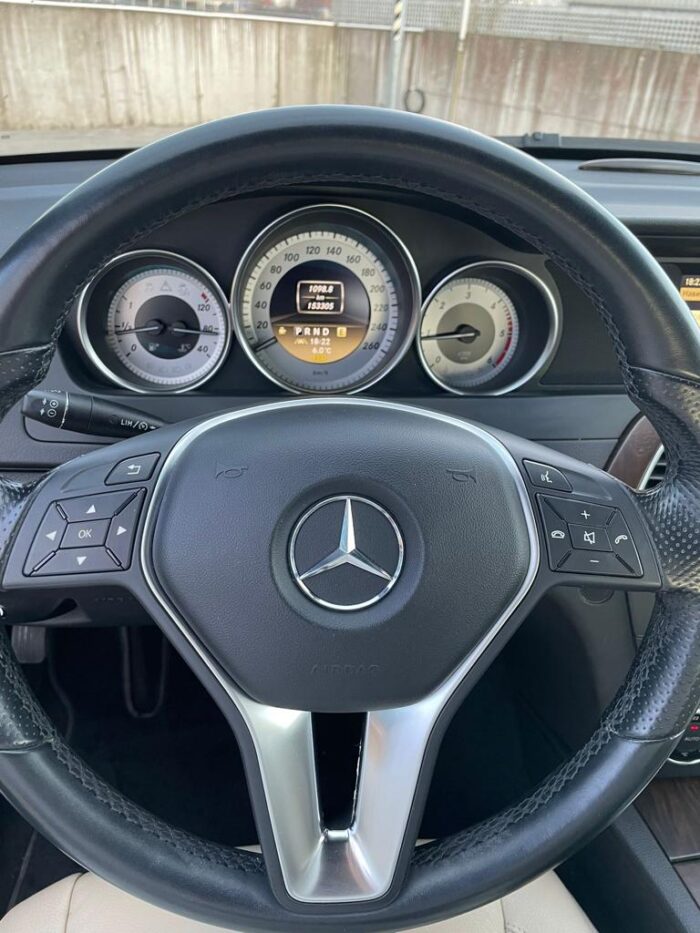 Mercedes Benz C-coupe 220D - Image 16