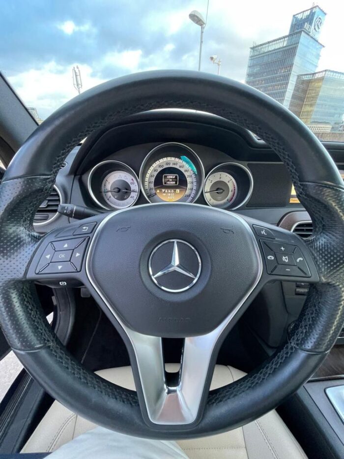 Mercedes Benz C-coupe 220D - Image 11