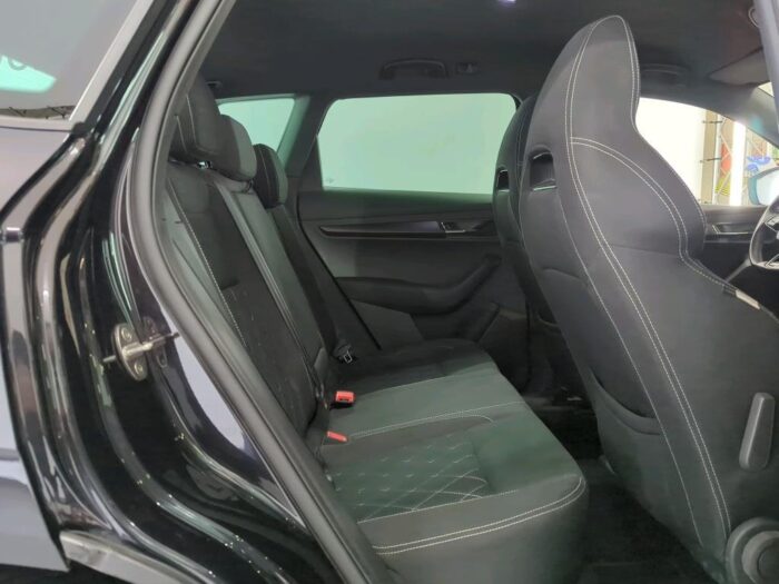 Skoda Karoq 2.0 TSI Sportline - AWD - Image 30