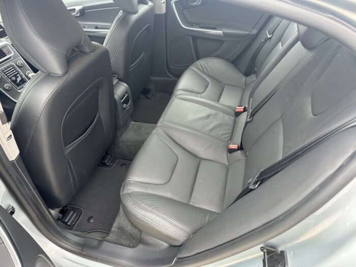 Volvo S60 2.0 Summum - Image 32