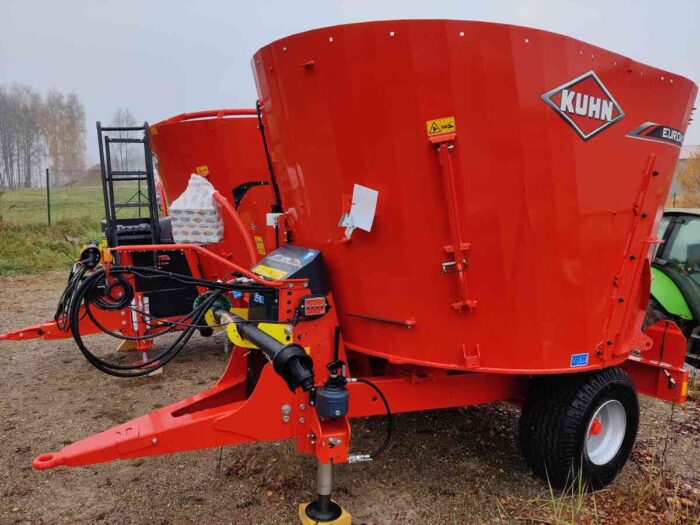 Lopbarības maisītājs- izdalītājs KUHN Euromix I 1070 - Image 4