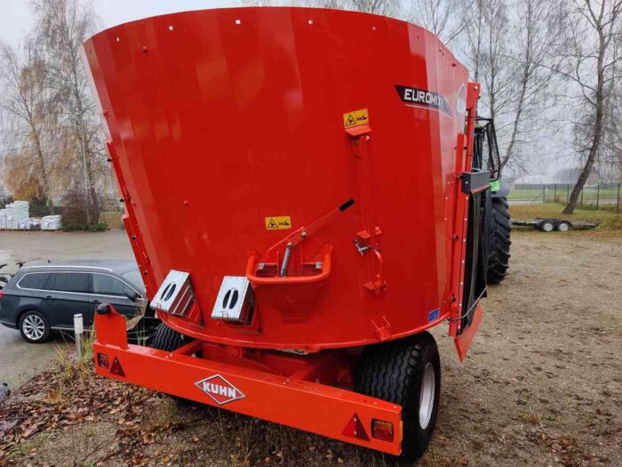 Lopbarības maisītājs- izdalītājs KUHN Euromix I 1070 - Image 3