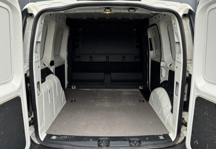 VW Caddy | 2.0 TDI | 2022.gada - Image 8