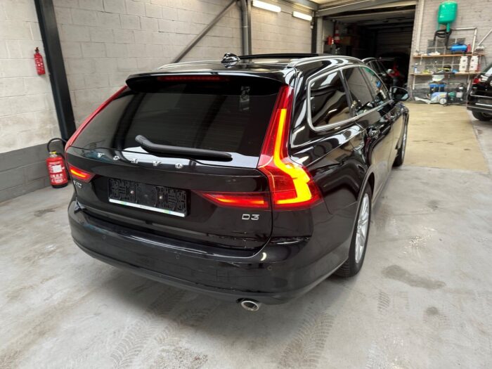 Volvo V90 D3 Momentum 2018.gads - Image 3