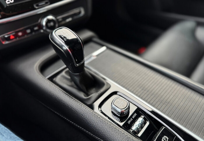 Volvo V90 Momentum | 2.0D | 2018.gada - Image 14