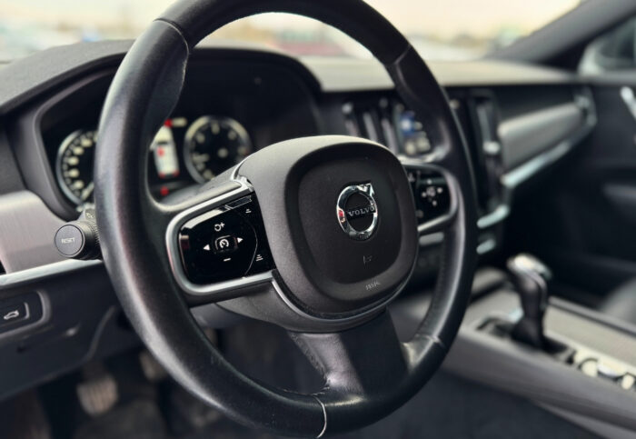 Volvo V90 Momentum | 2.0D | 2018.gada - Image 8