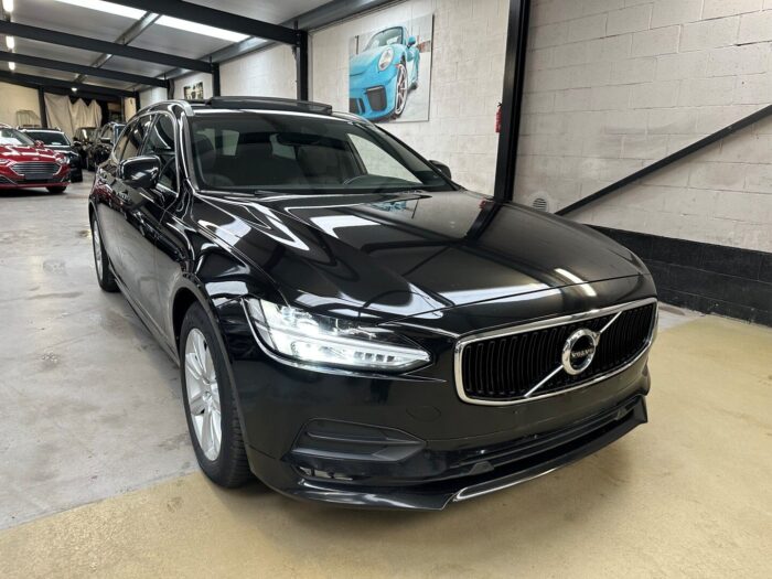 Volvo V90 D3 Momentum 2018.gads - Image 2