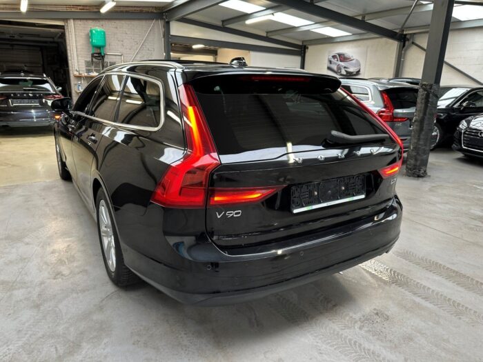 Volvo V90 D3 Momentum 2018.gads - Image 4