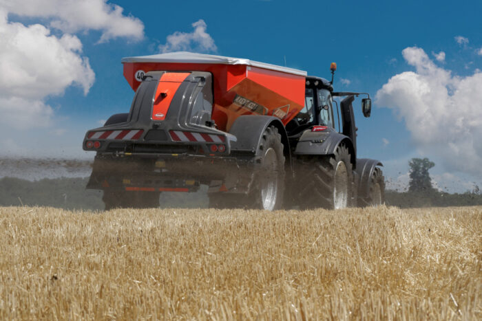 KUHN Minerālmēslu – Kaļķa izkliedētājs AXENT 100.1 ISOBUS VARISPREAD PRO - Image 2