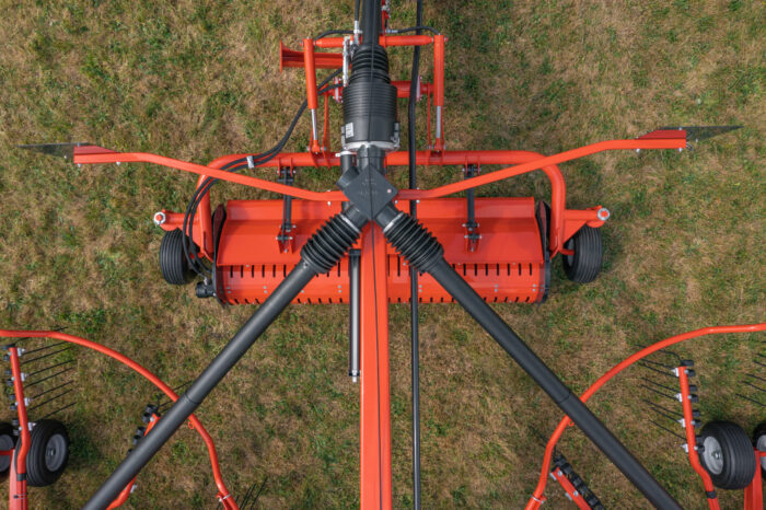 KUHN Vālotājs  ar pacēlāju pa vidu GA 8131 CL - Image 21