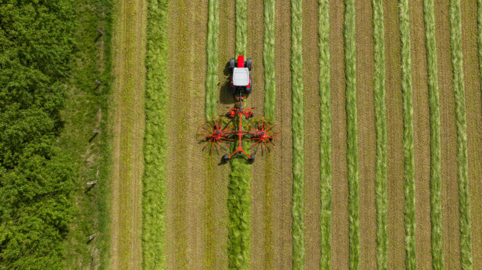 KUHN Vālotājs  ar pacēlāju pa vidu GA 8131 CL - Image 7