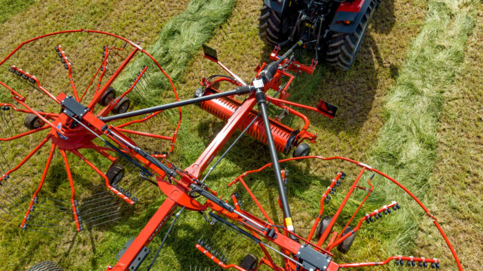 KUHN Vālotājs  ar pacēlāju pa vidu GA 8131 CL - Image 6