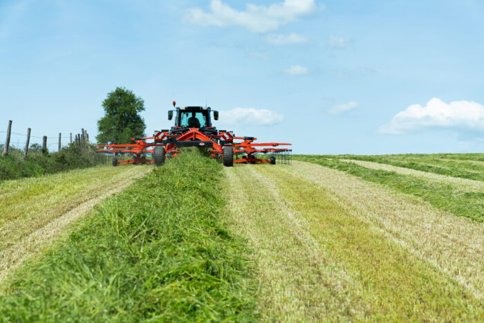 KUHN Vālotājs  ar pacēlāju pa vidu GA 8131 CL - Image 13