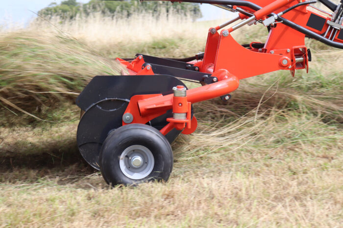 KUHN Vālotājs  ar pacēlāju pa vidu GA 8131 CL - Image 19