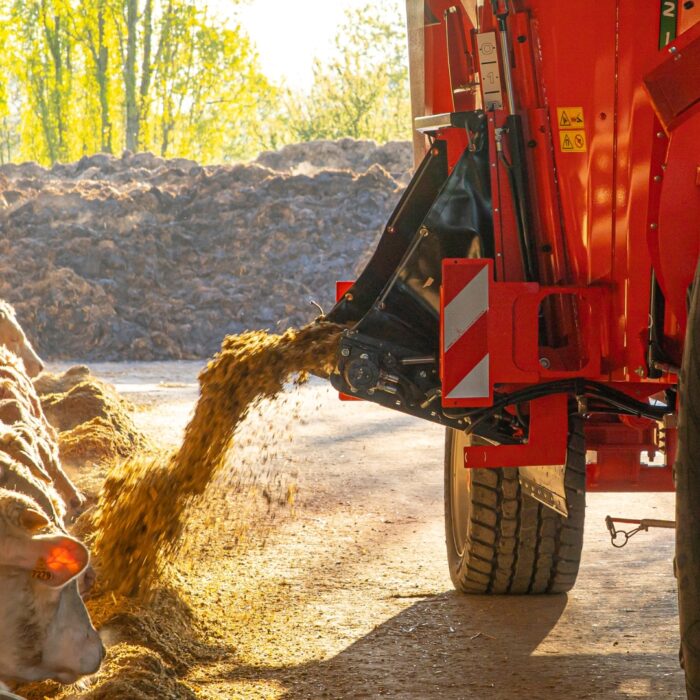 Lopbarības maisītāji - izdalītāji KUHN Profile - Image 9