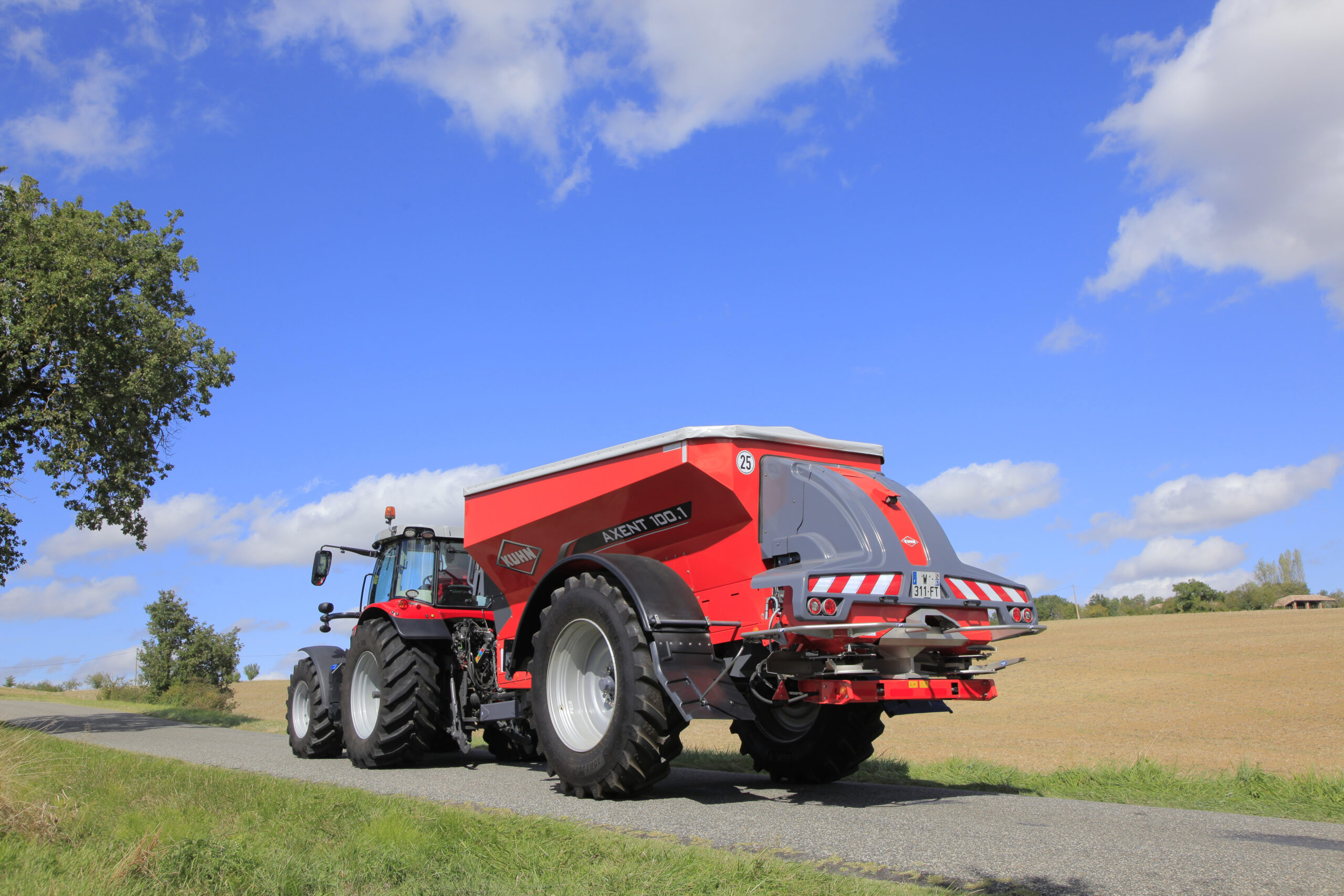 AXENT_TRANSPORT_MASSEY-FERGUSON_GROUND-scaled-1