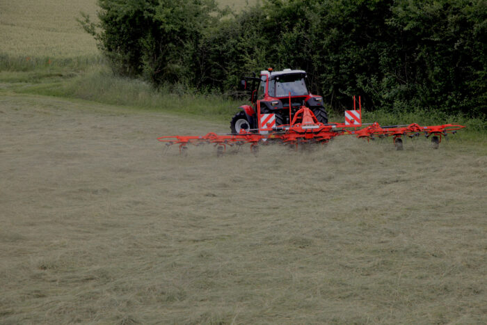 KUHN ārdītājs GF 8700 - Image 5