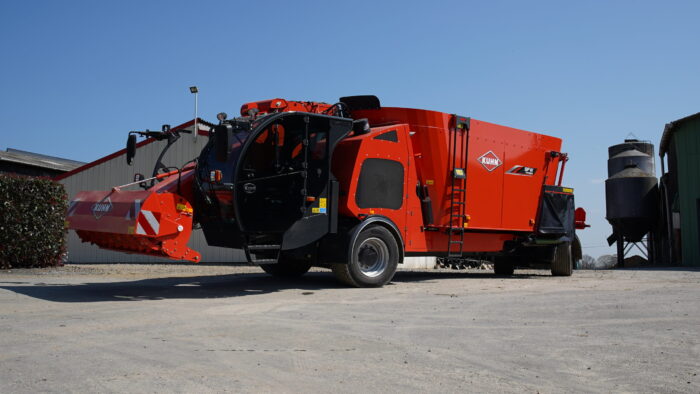 Lopbarības maisītāji – izdalītāji pašgājēji KUHN SPW POWER - Image 7