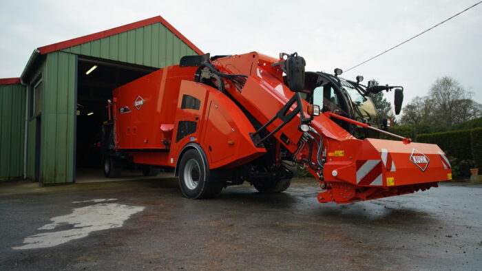 Lopbarības maisītāji – izdalītāji pašgājēji KUHN SPW POWER - Image 11